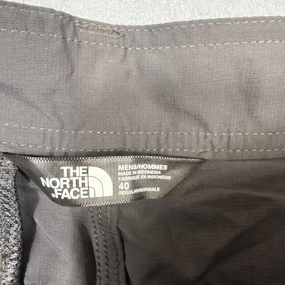 North Face Shorts Mens 40 CHARCOAL Nylon Cargo Hiking Stow Pocket Outdoor
